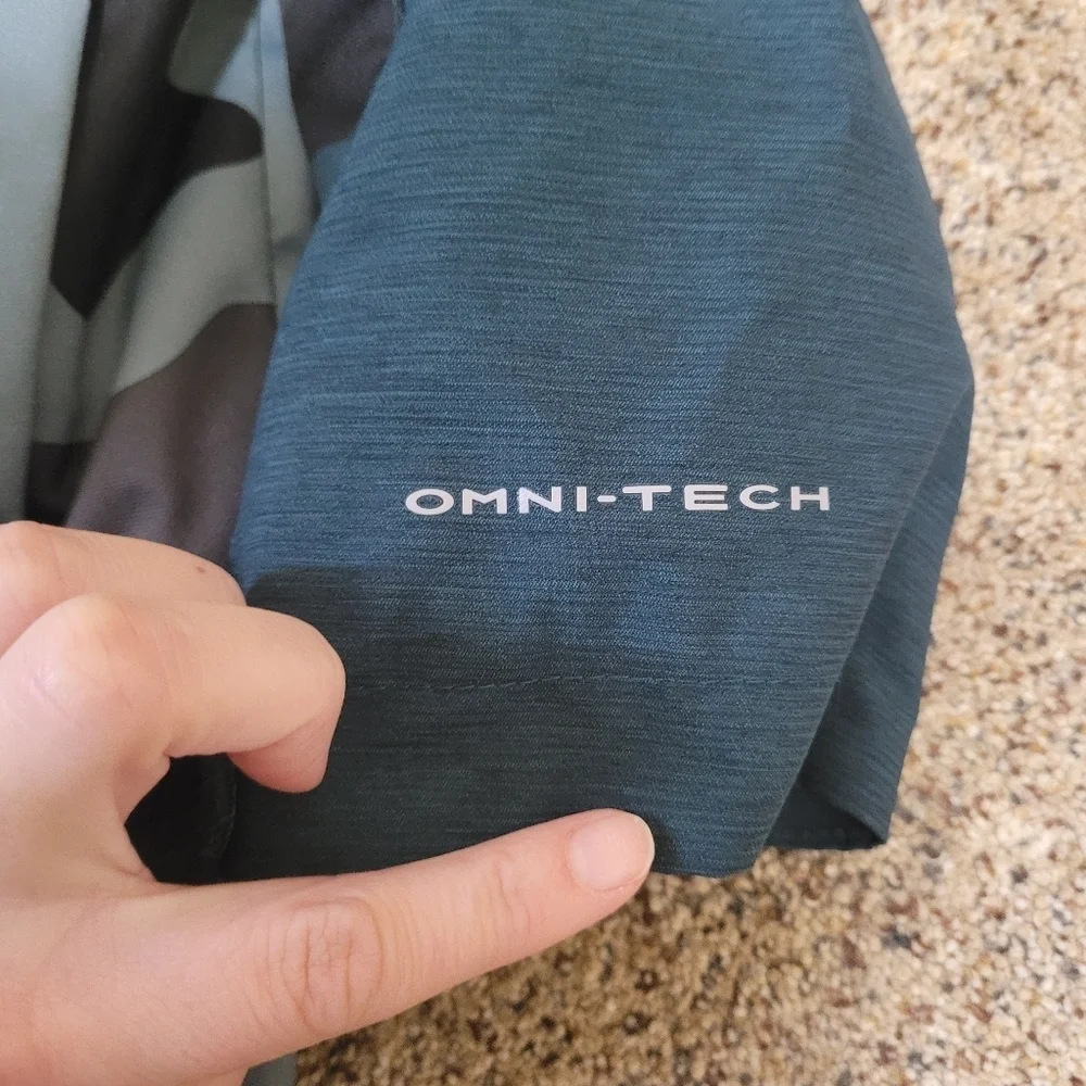 Columbia Omni-tech Camo Waterproof Whirlibird Hooded Jacket Size 8